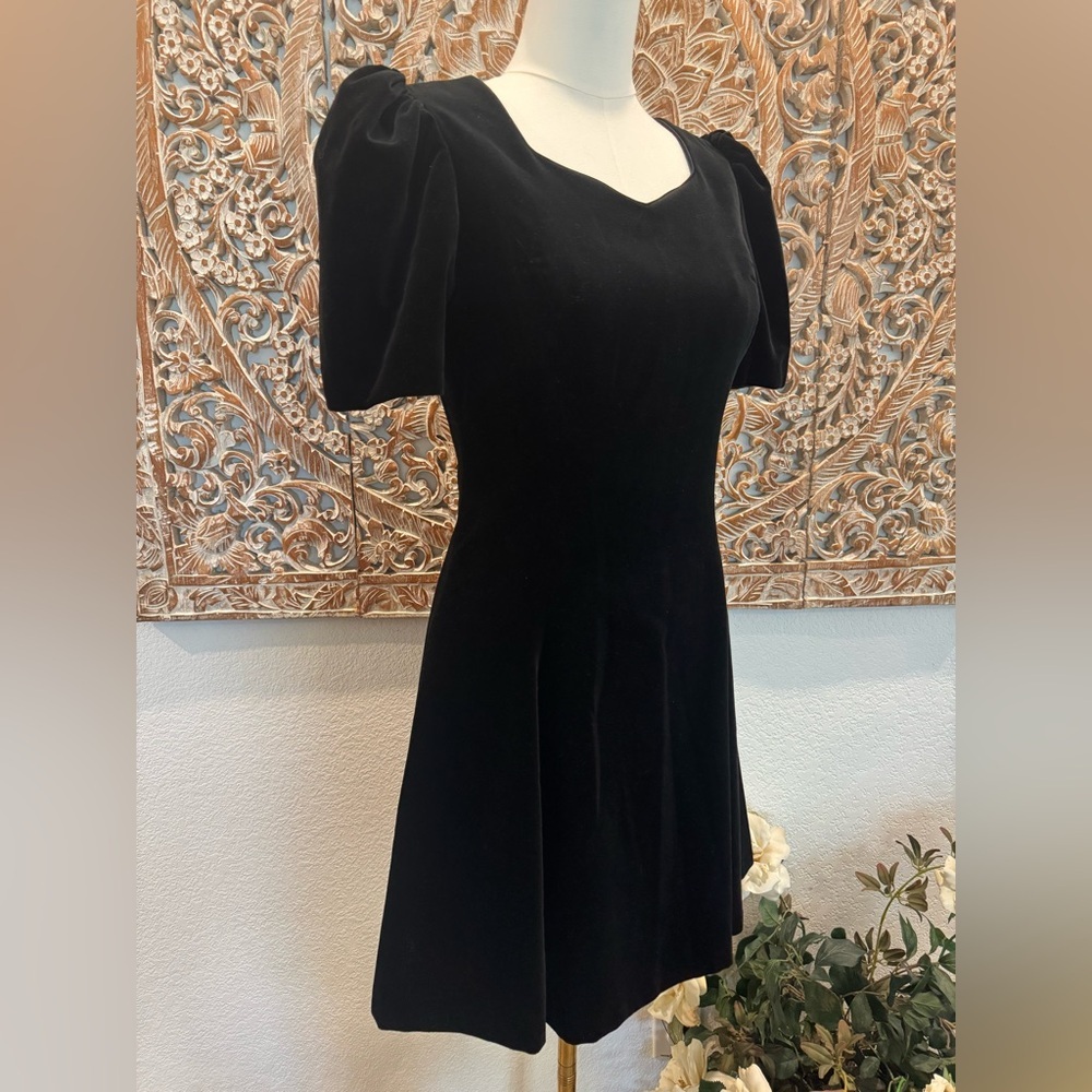 Vintage Laura Ashley Black Velvet Dress Puff Sleeve Romantic Mini Dress - Picture 4 of 15